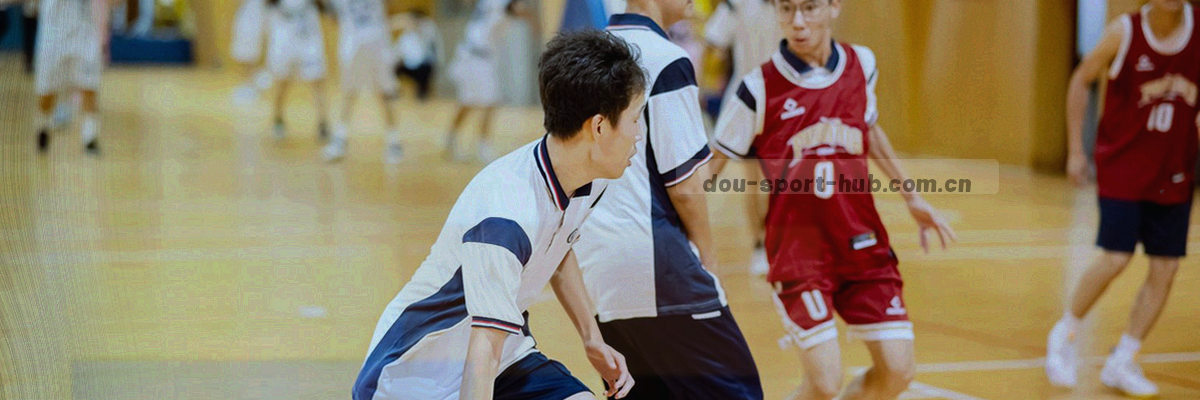 四象限问题分类地图，展示FAQ五类问题坐标与橙色热点标记